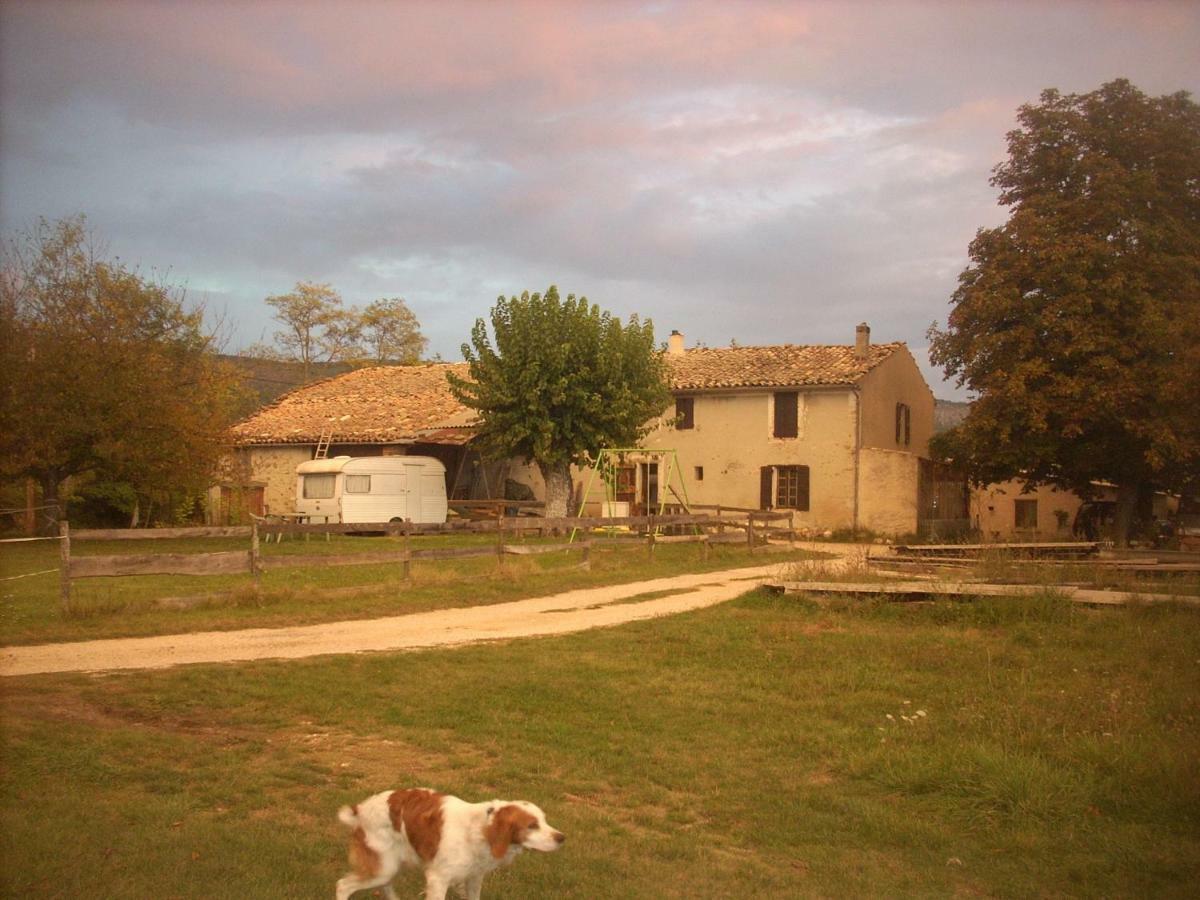 Gite Provence Luberon -Paca- Acces Pmr-Ancv Revest-des-Brousses Экстерьер фото